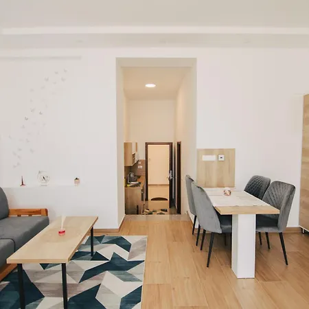 Ks Apartment *