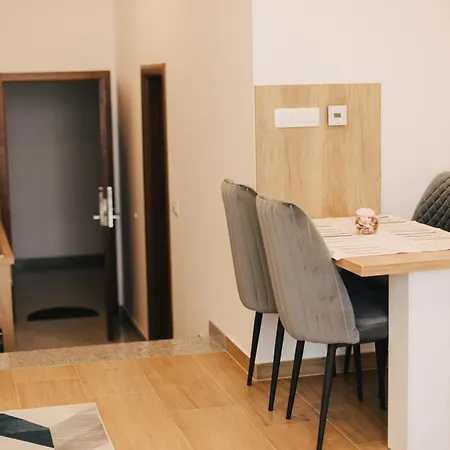 Ks Apartment *